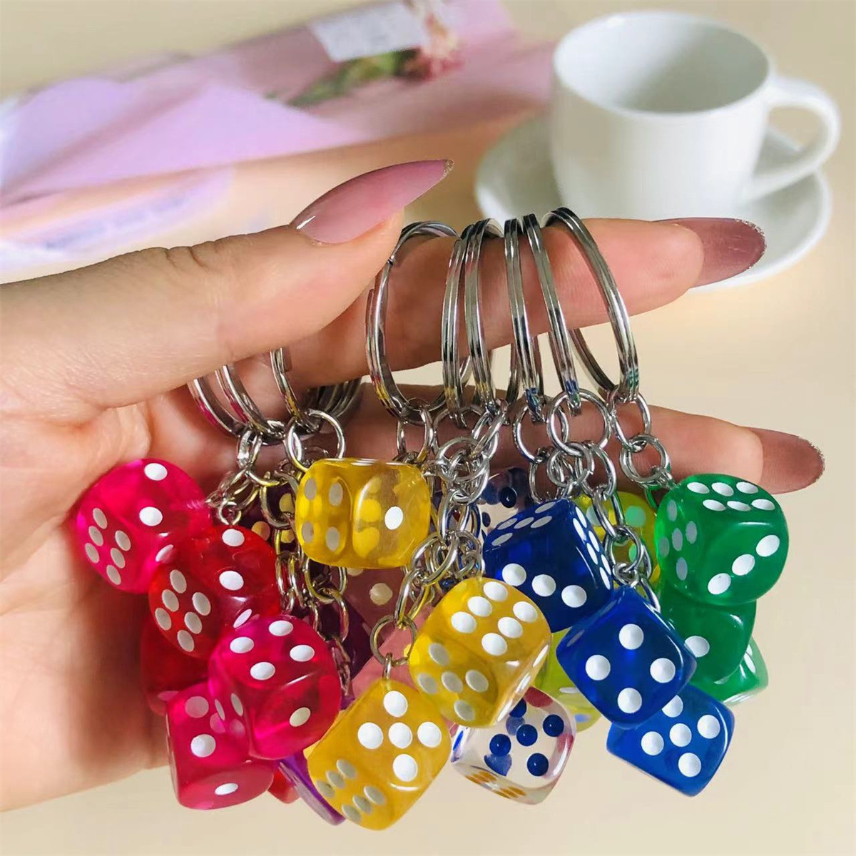 Cute 3D Dice Keychain Gaming R - Gaming Accessories Gifts For Men recensione e prezzo