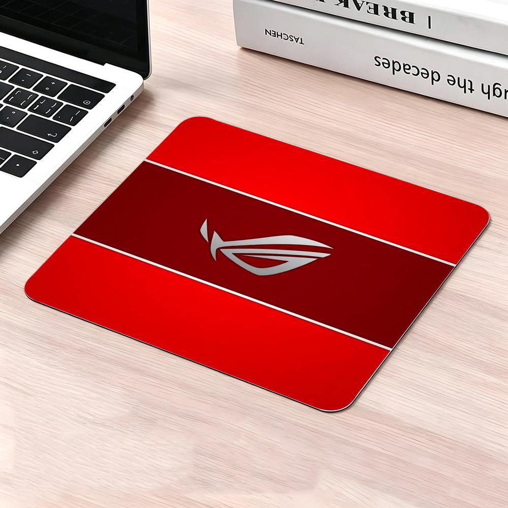 ASUS Logo Mouse Pad Rubber Ant - Gaming Accessories Logo recensione e prezzo